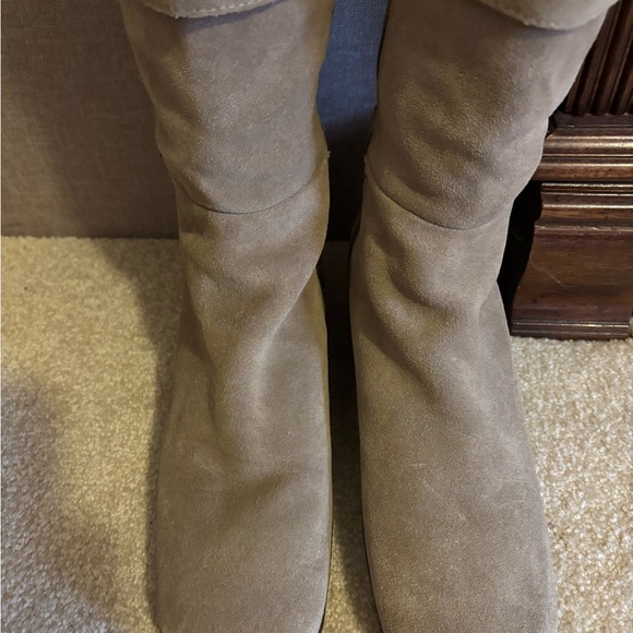 Etienne Aigner Women’s suede leather Stylish Tan Knee-High Women's Boots Size 10 - Picture 2 of 13